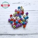 Letras en cubo colores sólidos (Surtidas)
