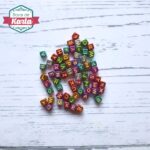 Letras en cubo fondo colores metálicos (Surtidas)